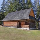 Szałasy przy wejściu do Doliny Lejowej Dolina Lejowa - doliny - dolina - Tatry