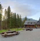 Dolina Kościeliska Schronisko na Hali Ornak. Dolina Kościeliska - doliny - dolina - Tatry