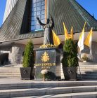 Sanktuarium Matki Bożej Fatimskiej Sanktuarium Matki Bożej Fatimskiej - kościoły i msze święte - kościół - Zakopane