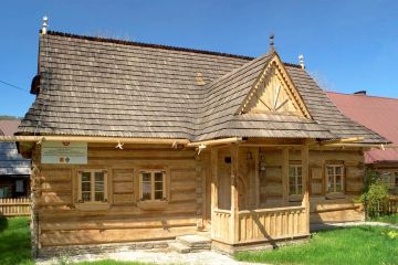 Ulica Kościeliska - starówka Zakopanego - Stary Kościół Ulica Kościeliska - starówka Zakopanego - ciekawe miejsca - ciekawe miejsce - Zakopane