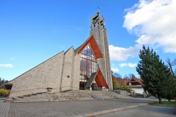 Parafia Tatrzańska Świętego Krzyża Parafia Tatrzańska Świętego Krzyża - kościoły i msze święte - kościół - Zakopane