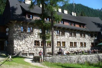 Schronisko Górskie PTTK na Polanie Chochołowskiej Schronisko Górskie PTTK na Polanie Chochołowskiej - schroniska - schronisko - Tatry