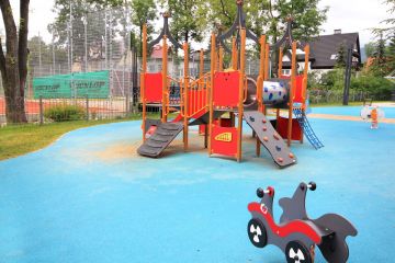 Park Miejski im. Marszałka Józefa Piłsudskiego w Zakopanem Park Miejski w Zakopanem - dla dzieci - plac zabaw dla dzieci - Zakopane