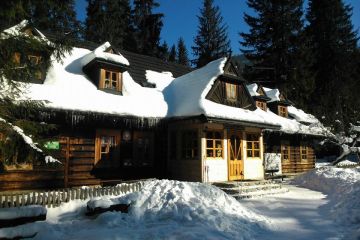 Schronisko PTTK w Roztoce Schronisko PTTK w Roztoce - schroniska - schronisko - Tatry