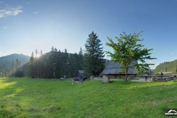 Dolina Kościeliska Schronisko na Hali Ornak. Dolina Kościeliska - doliny - dolina - Tatry