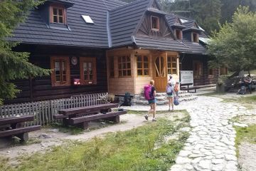 Schronisko PTTK w Roztoce Schronisko PTTK w Roztoce - schroniska - schronisko - Tatry
