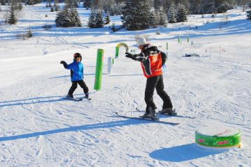 Szkoła narciarska i snowboardowa Ski Plus Jurgów Szkoła narciarska i snowboardowa Ski Plus - narty - szkoła narciarskia - Jurgów