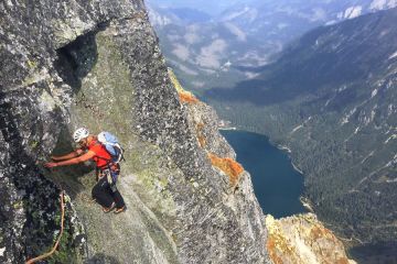 Tatra Guide Biuro Przewodników Wysokogórskich Tatra Guide Biuro Przewodników Wysokogórskich - z przewodnikiem - Tatry wycieczka z przewodnikiem - Zakopane