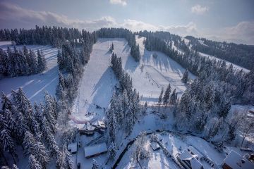 Wyciągi narciarskie Suche Ski U Jędrola Poronin Wyciągi narciarskie Suche Ski U Jędrola - narty - wyciąg orczykowy - Suche