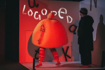 Zobacz Gościnnie w Teatrze - CHODŹ NA SŁÓWKO - Teatr Lalki i Aktora z Wałbrzycha - Malina Prześluga - spektakl - teatr - Zakopane Gościnnie w Teatrze - CHODŹ NA SŁÓWKO - Teatr Lalki i Aktora z Wałbrzycha - Malina Prześluga - spektakl - teatr - Zakopane